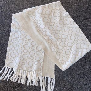 Guess G logo scarf 🌟